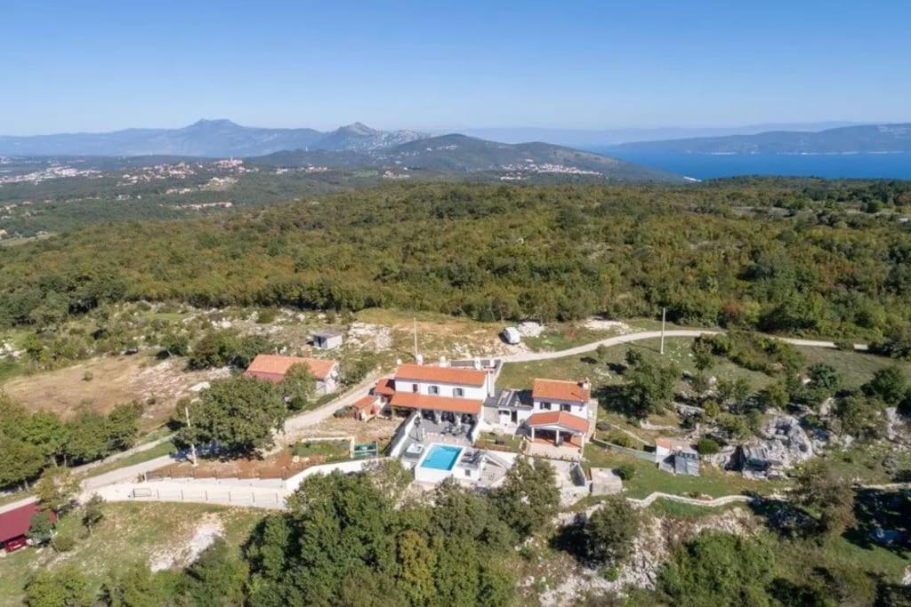 Villa Lulu With Heated Pool, Sauna & Hot Tub Labin (Istria)